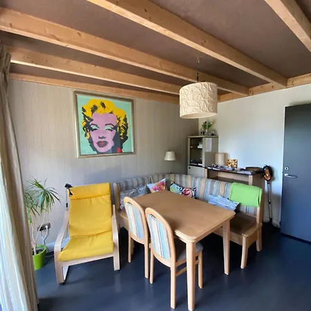 T Verkeren - Houseboat Bed & Breakfast