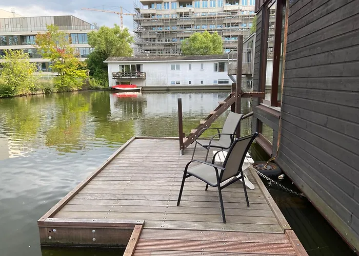 T Verkeren - Houseboat Bed and breakfast 4*