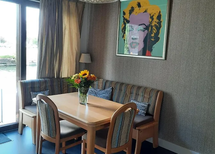 Bed and breakfast T Verkeren - Houseboat