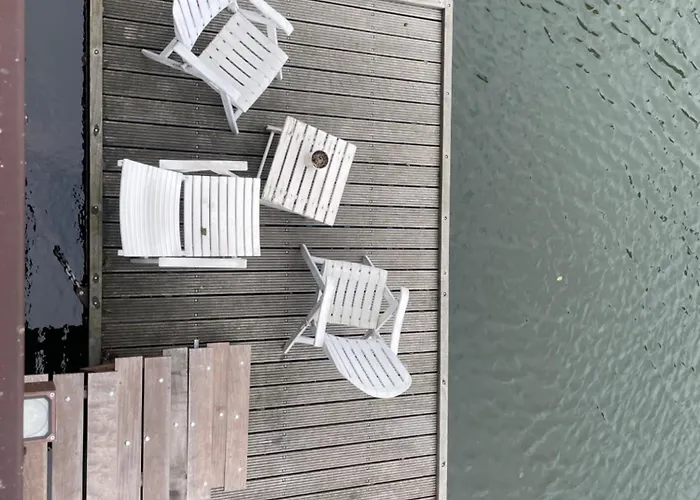 Bed and breakfast T Verkeren - Houseboat