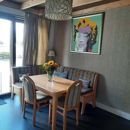 住宿加早餐酒店 T Verkeren - Houseboat